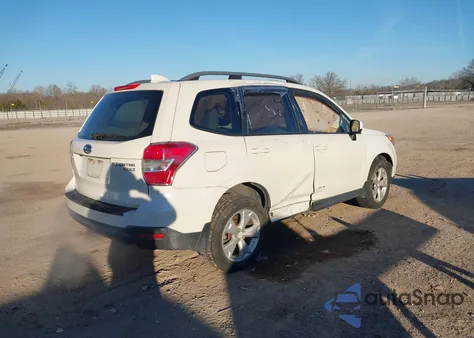 2016 Subaru Forester 2.5I Premium z USA, uszkodzony, nr VIN JF2SJADC3GH401779